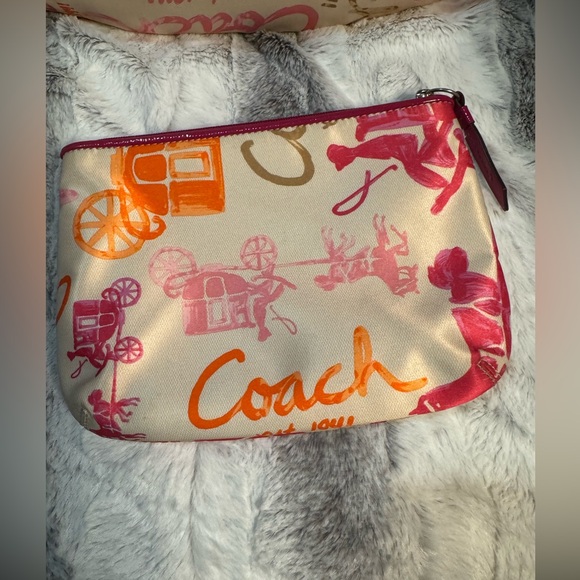 Coach - Horse & Carriage Sateen Hobo Flap Shoulder Bag and Pouch Bundle - EUC - - Picture 14 of 15